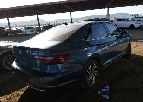 2021 Volkswagen Jetta 1.4T Sel from USA, damaged, VIN 3VWE57BU4MM042767